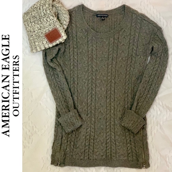 American Eagle Outfitters Sweaters - American Eagle Cable Knit w Side Zippers Sweater